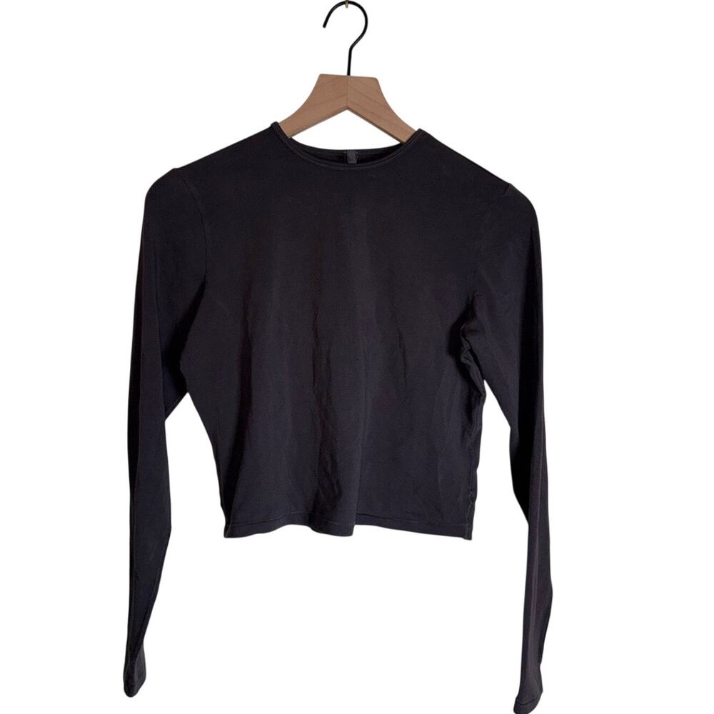 SKIMS slate gray cropped long sleeve athleisure tshirt L